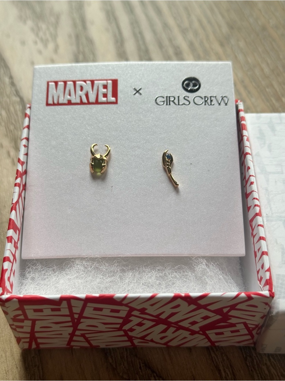 🪩NEW Loki Stud Earrings - Marvel x Girls Crew🪩 - Picture 3 of 7